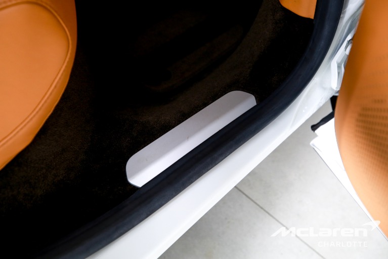 Used-2023-Aston-Martin-DBX-707