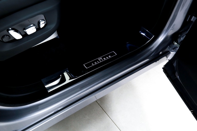 Used-2026-Rolls-Royce-Black-Badge-Cullinan