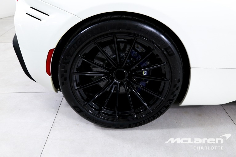 Used-2022-Ferrari-SF90-Stradale