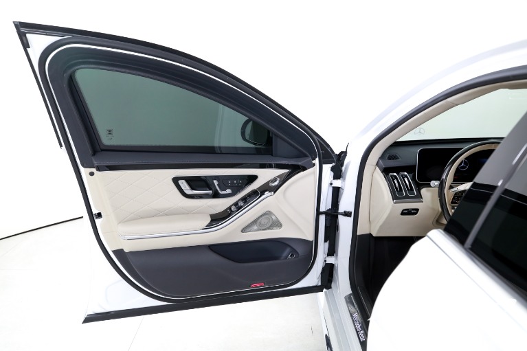 Used-2024-Mercedes-Benz-S-Class-S-580-4MATIC