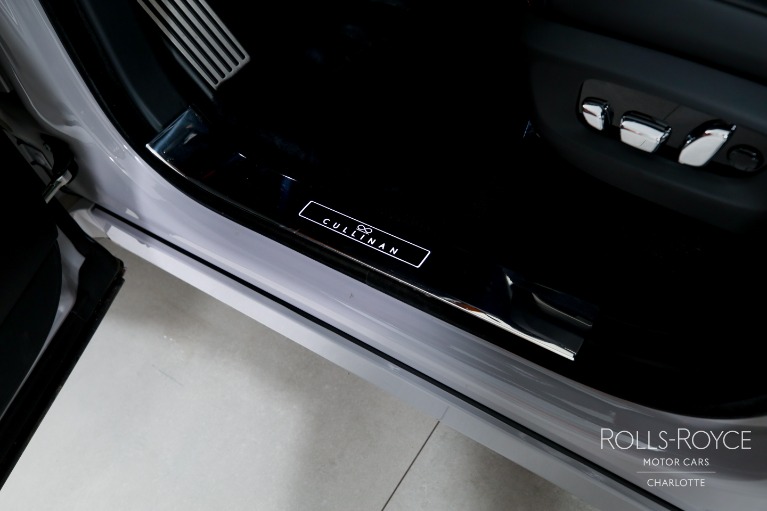 Used-2026-Rolls-Royce-Black-Badge-Cullinan