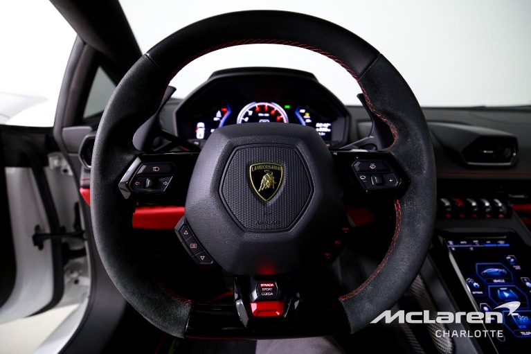 Used-2020-Lamborghini-Huracan-EVO