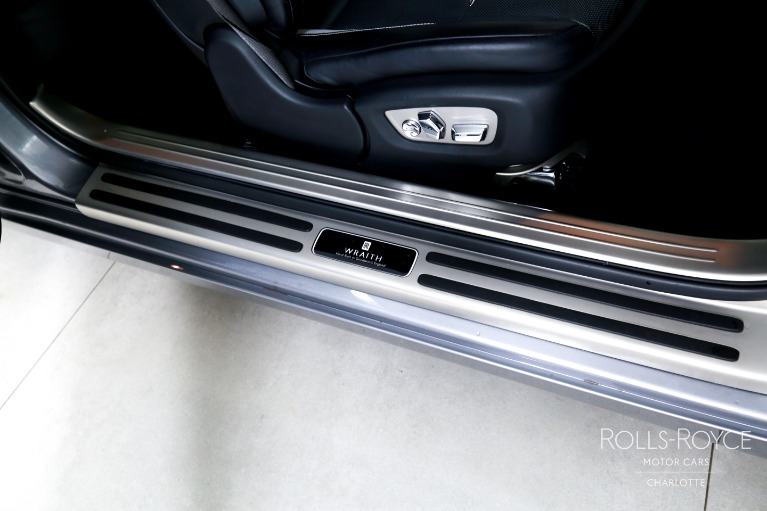 Used-2020-Rolls-Royce-Wraith-Black-Badge