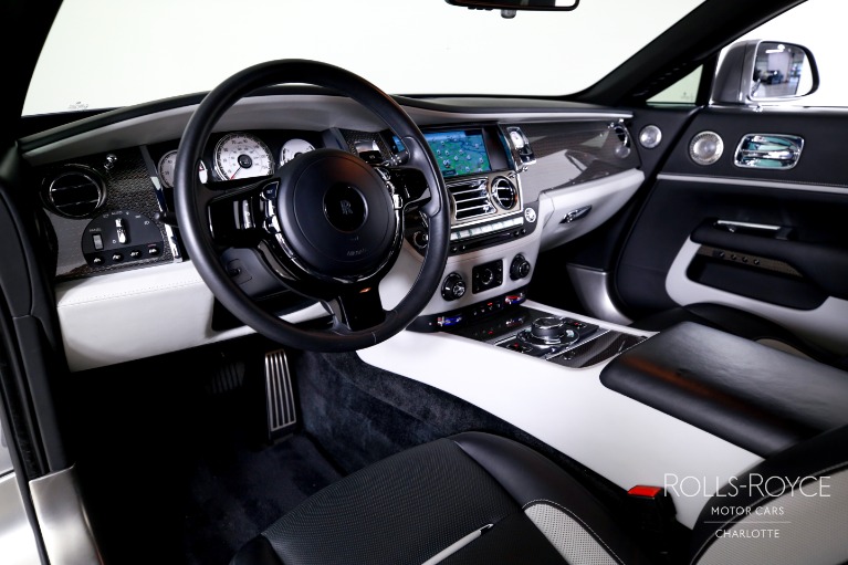 Used-2020-Rolls-Royce-Wraith-Black-Badge