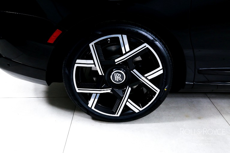 New-2026-Rolls-Royce-Black-Badge-Cullinan