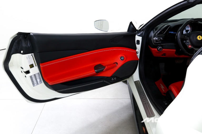 Used-2018-Ferrari-488-Spider