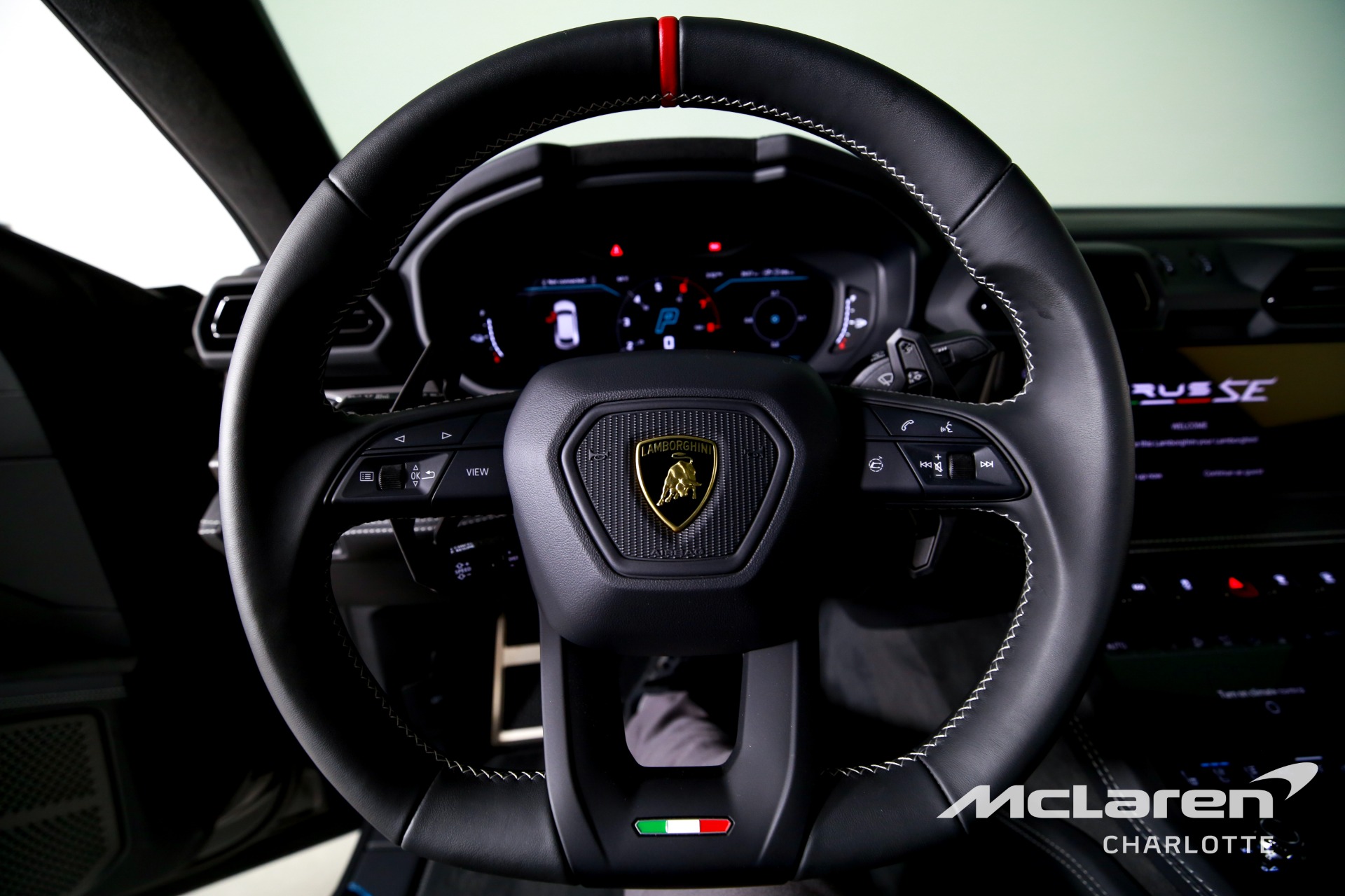 Used 2025 Lamborghini Urus SE | Charlotte, NC