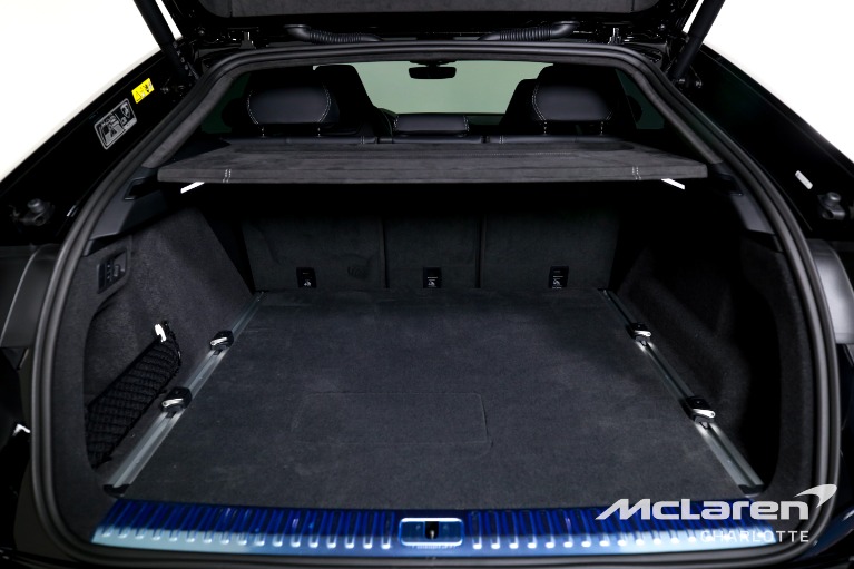 Used-2025-Lamborghini-Urus-SE