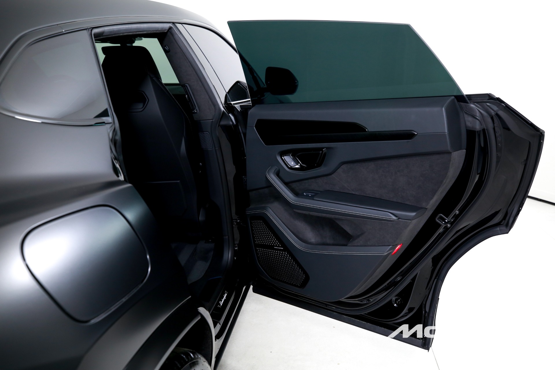 Used 2025 Lamborghini Urus SE | Charlotte, NC