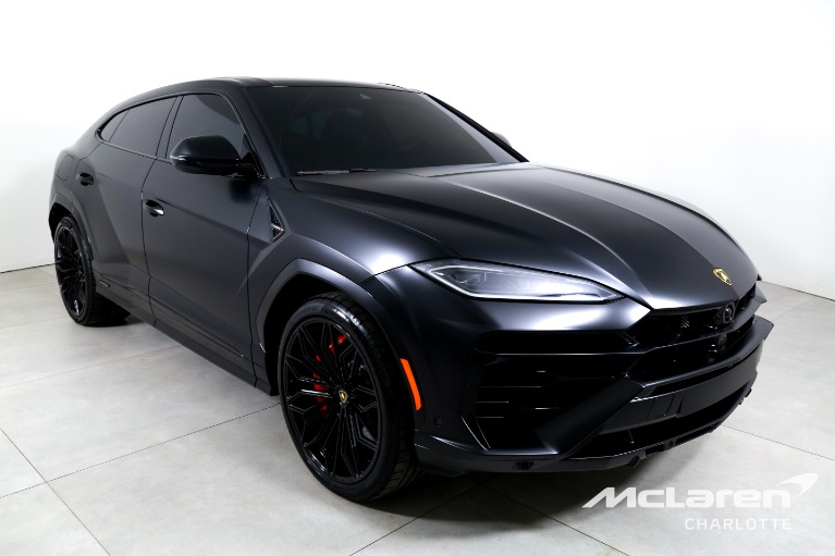 Used-2025-Lamborghini-Urus-SE