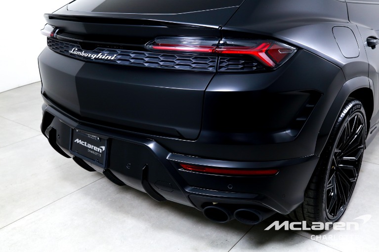 Used-2025-Lamborghini-Urus-SE