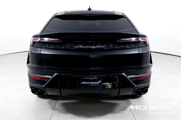 Used-2025-Lamborghini-Urus-SE