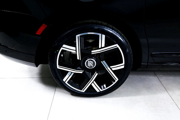 New-2026-Rolls-Royce-Black-Badge-Cullinan
