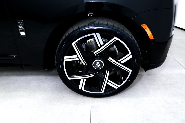 New-2026-Rolls-Royce-Black-Badge-Cullinan