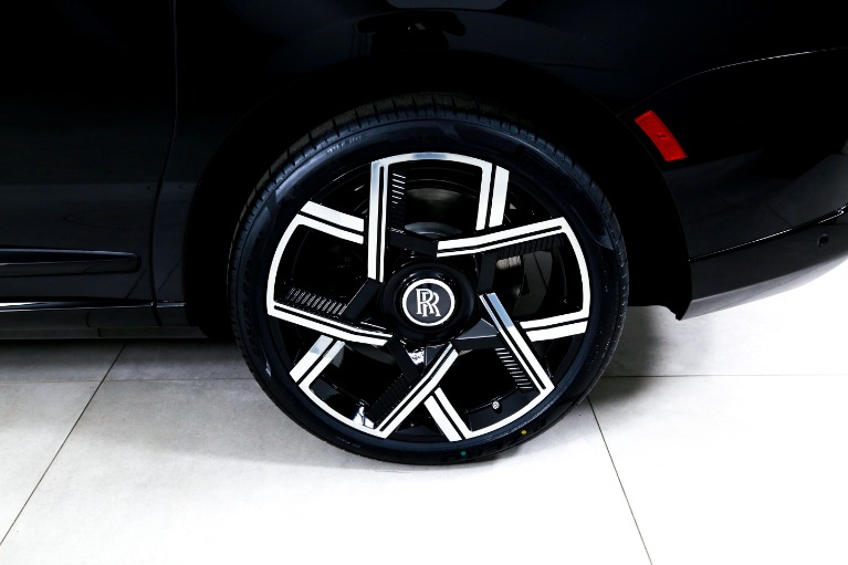 New-2026-Rolls-Royce-Black-Badge-Cullinan