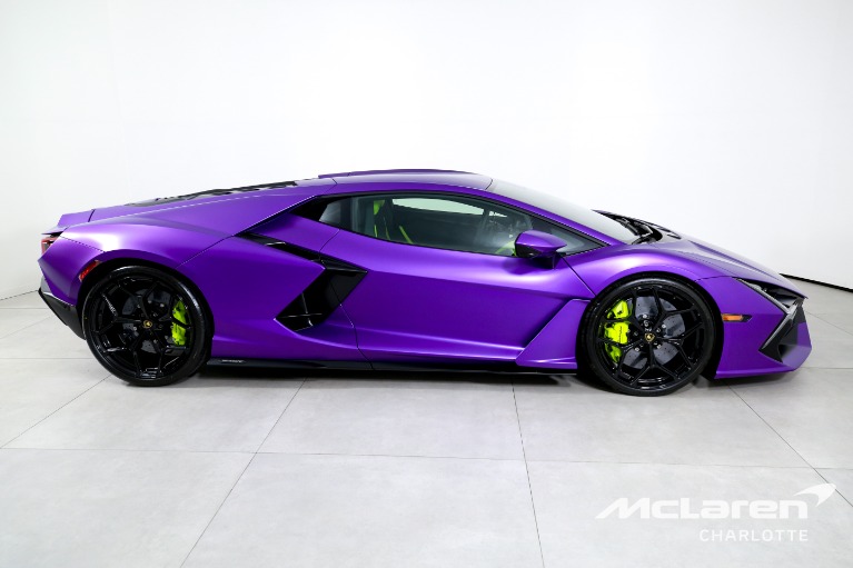 Used-2025-Lamborghini-Revuelto