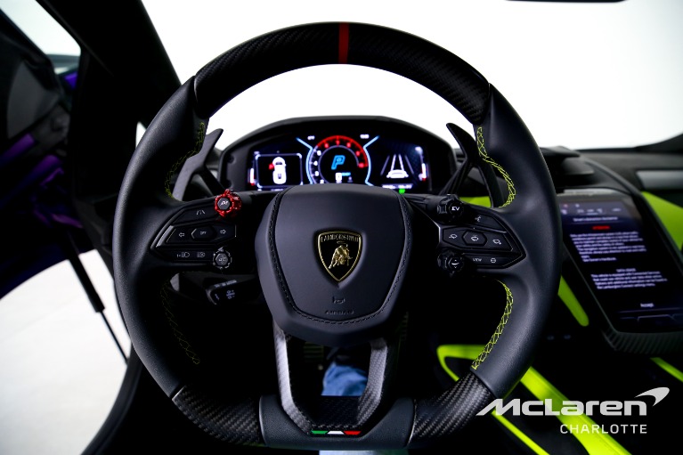 Used-2025-Lamborghini-Revuelto