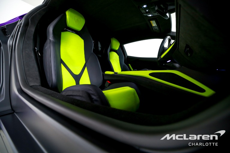 Used-2025-Lamborghini-Revuelto