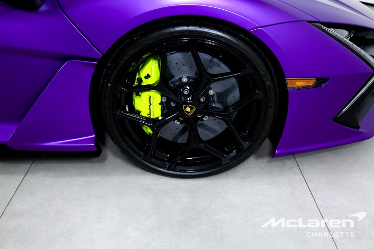 Used-2025-Lamborghini-Revuelto