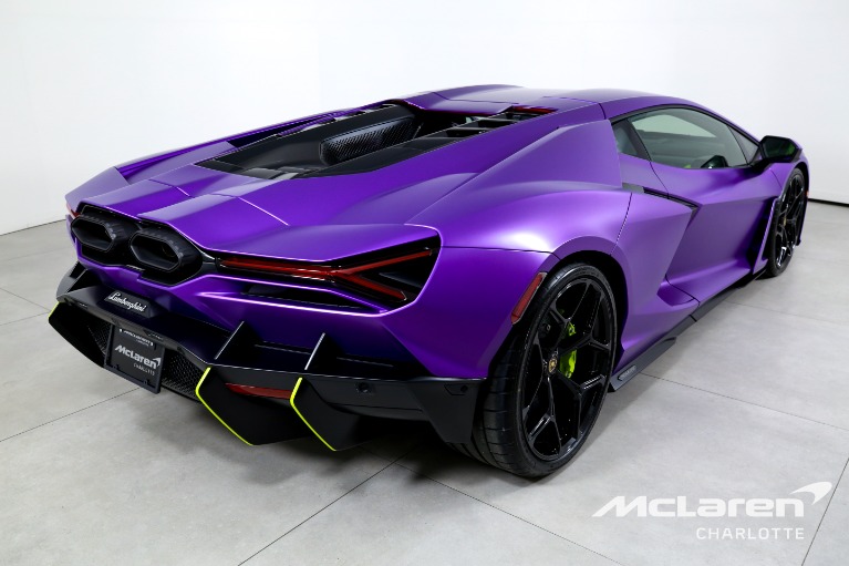 Used-2025-Lamborghini-Revuelto