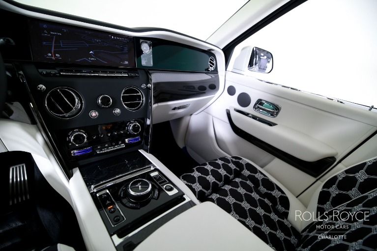 New-2026-Rolls-Royce-Black-Badge-Cullinan