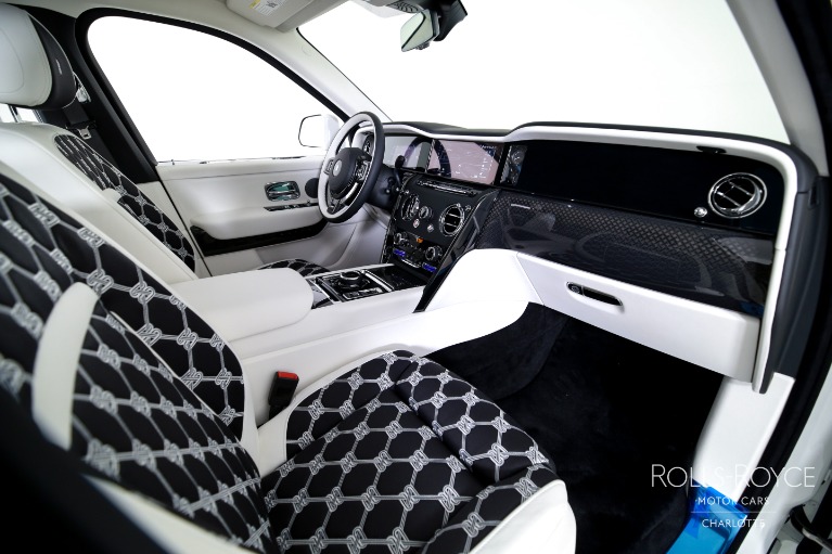 New-2026-Rolls-Royce-Black-Badge-Cullinan