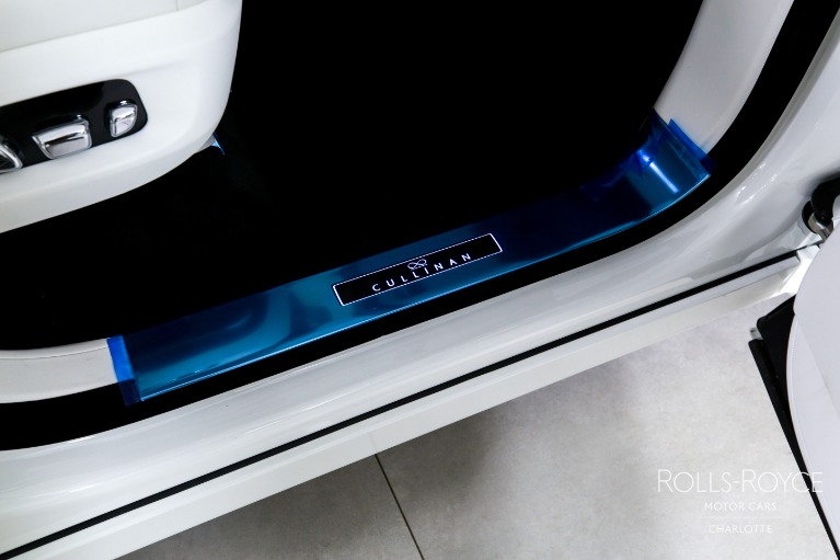 New-2026-Rolls-Royce-Black-Badge-Cullinan