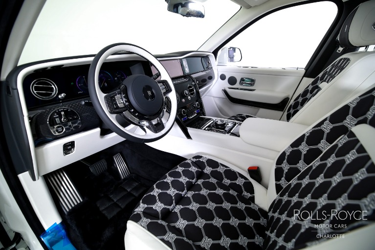 New-2026-Rolls-Royce-Black-Badge-Cullinan