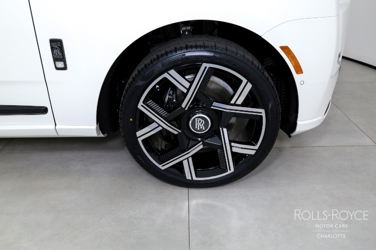 New-2026-Rolls-Royce-Black-Badge-Cullinan