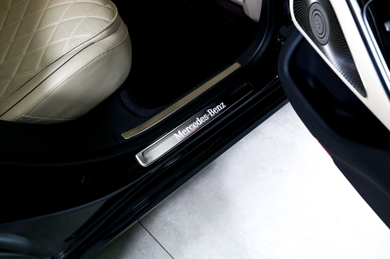 Used-2024-Mercedes-Benz-S-Class-S-580-4MATIC