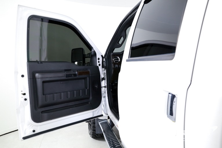 Used-2015-Ford-F-450-Super-Duty-Lariat