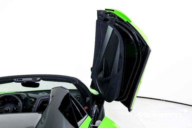 Used-2025-McLaren-750S-Spider