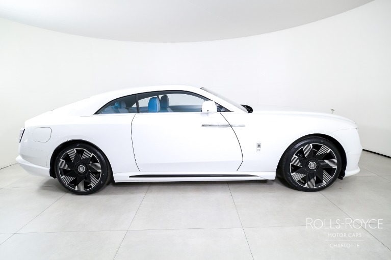 Used-2024-Rolls-Royce-Spectre