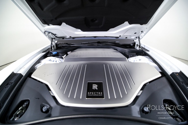 Used-2024-Rolls-Royce-Spectre
