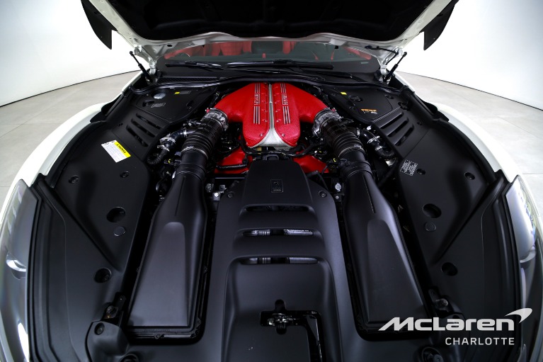 Used-2022-Ferrari-812-Competizione