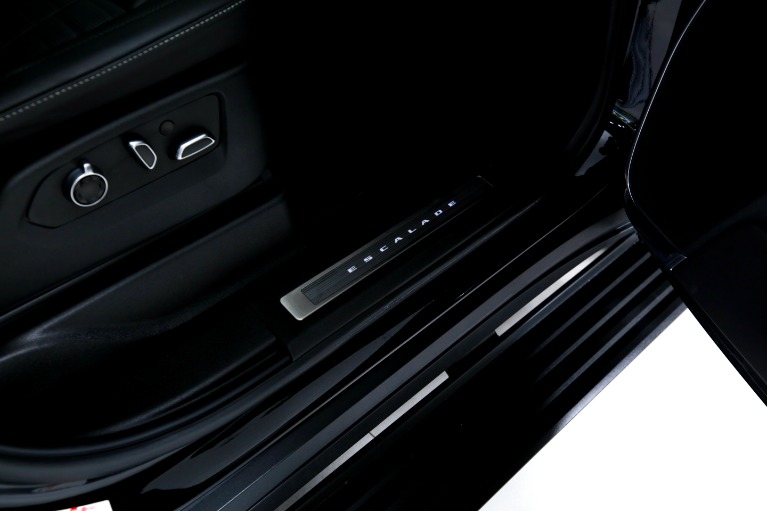 Used-2024-Cadillac-Escalade-V