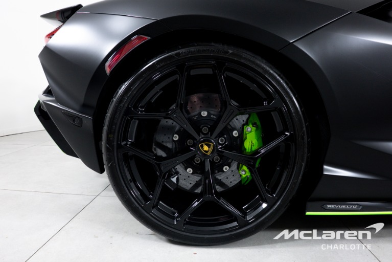 Used-2024-Lamborghini-Revuelto
