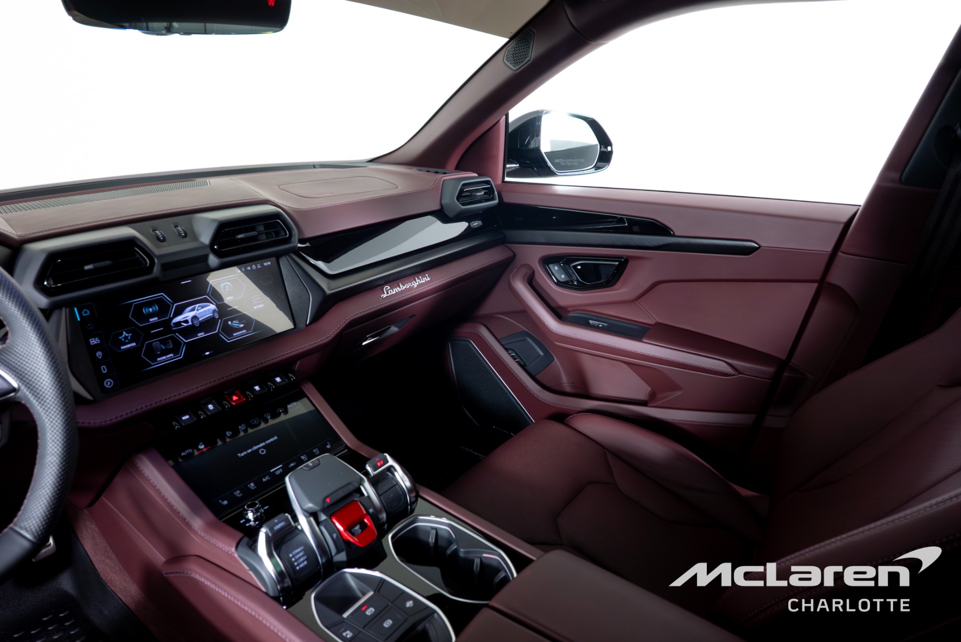 Used 2025 Lamborghini Urus SE | Charlotte, NC