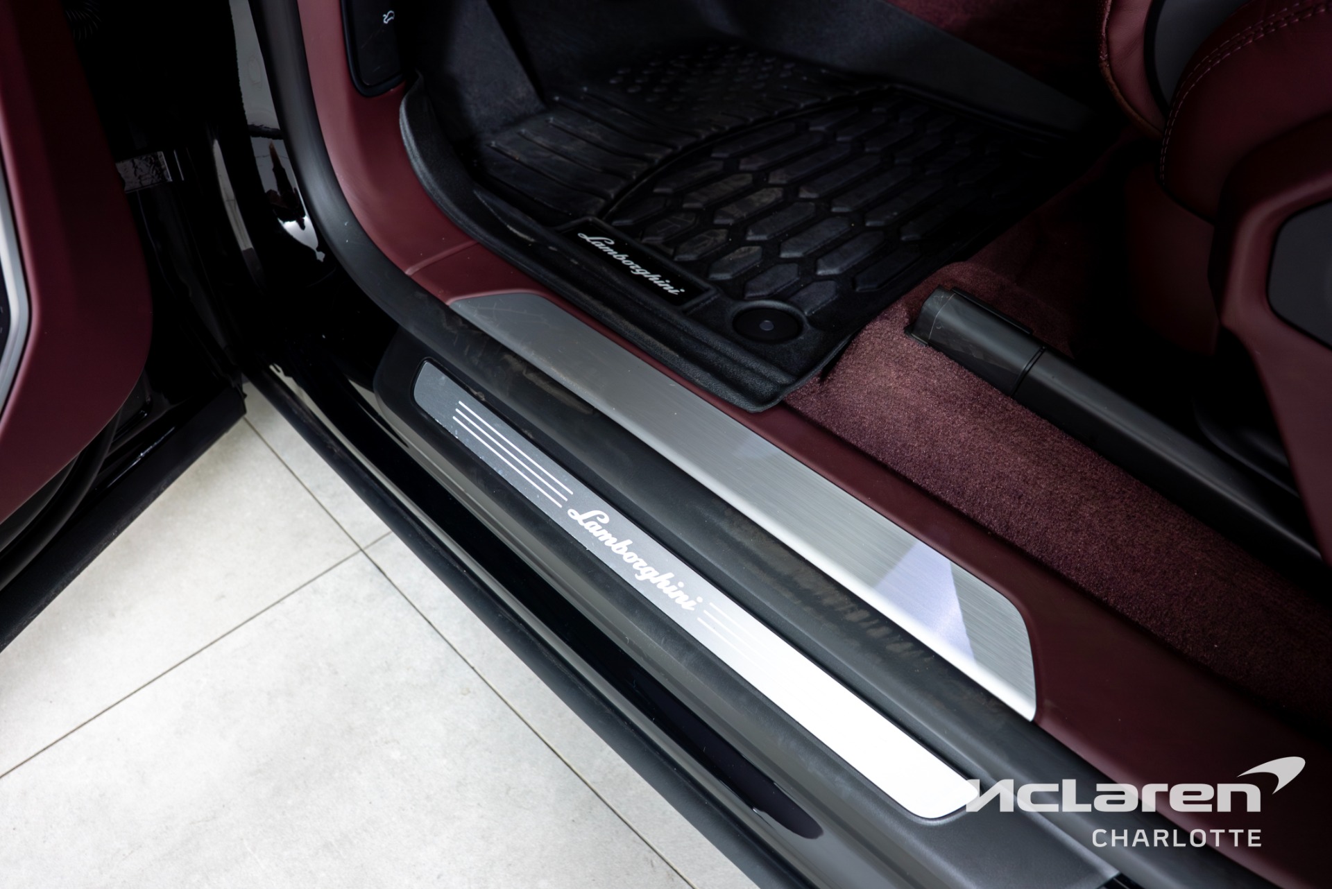 Used 2025 Lamborghini Urus SE | Charlotte, NC