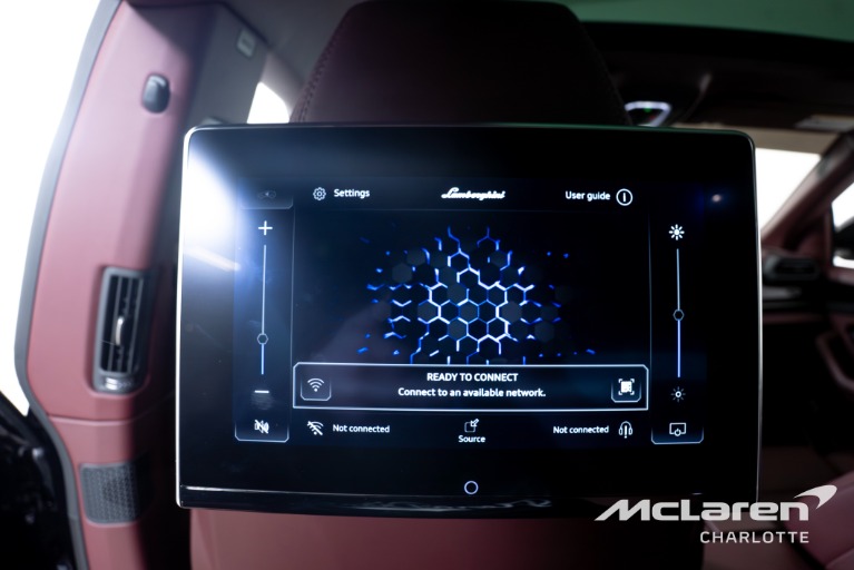 Used-2025-Lamborghini-Urus-SE