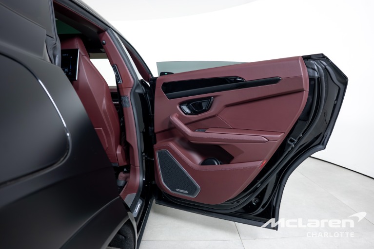 Used-2025-Lamborghini-Urus-SE