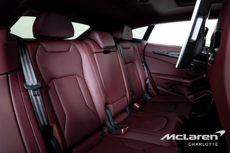 Used-2025-Lamborghini-Urus-SE