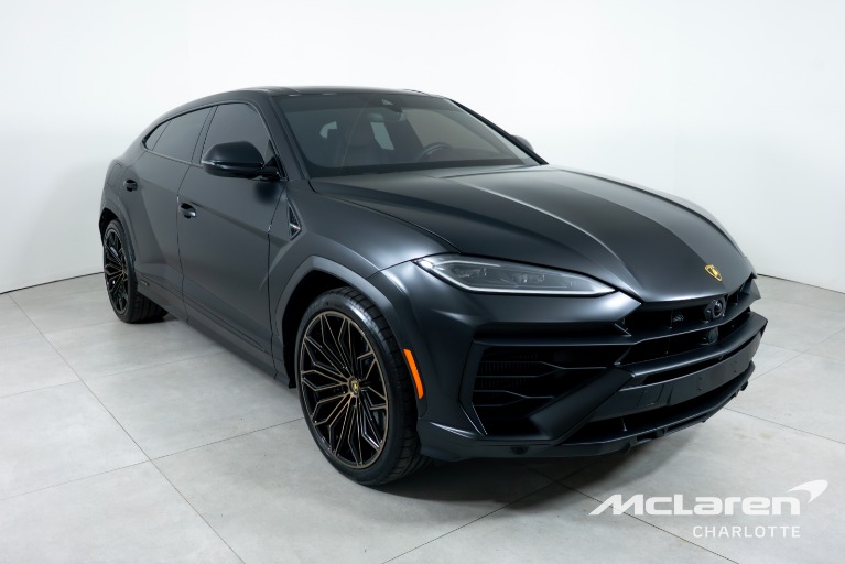 Used-2025-Lamborghini-Urus-SE