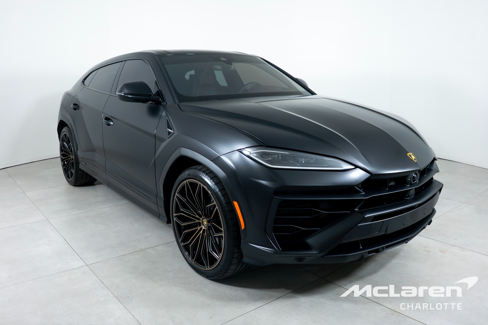 Used 2025 Lamborghini Urus SE | Charlotte, NC