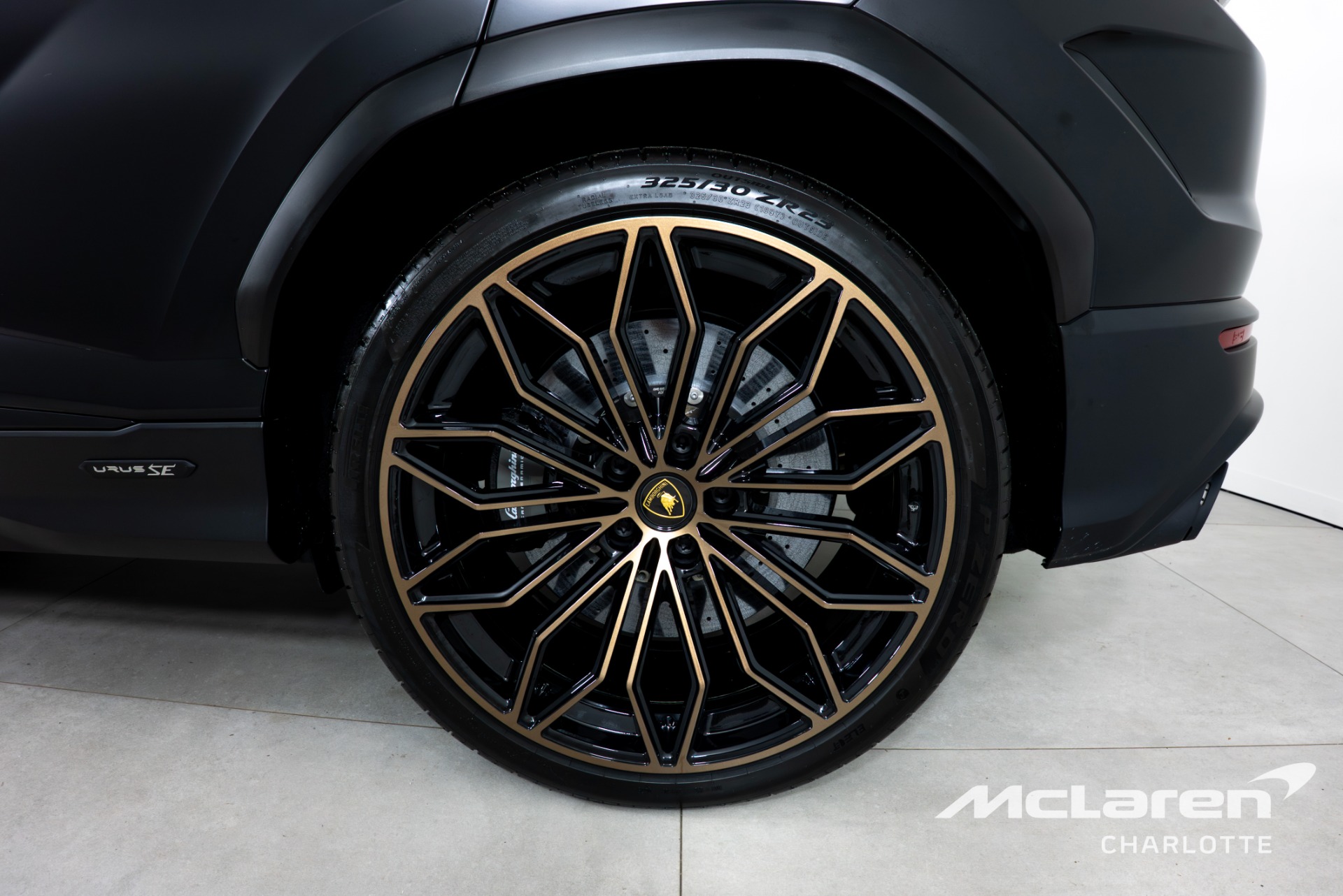 Used 2025 Lamborghini Urus SE | Charlotte, NC