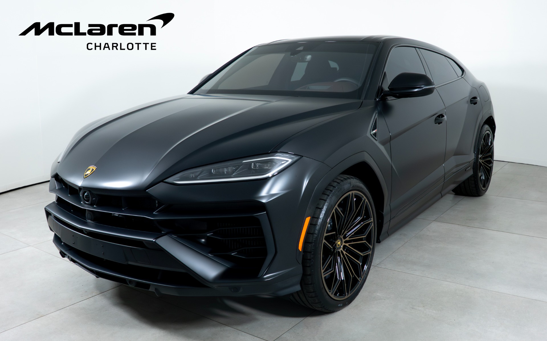 Used 2025 Lamborghini Urus SE | Charlotte, NC