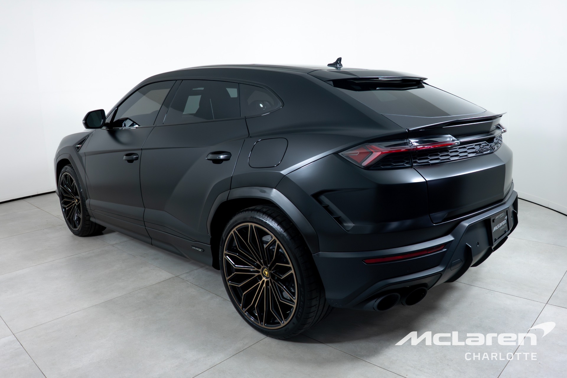 Used 2025 Lamborghini Urus SE | Charlotte, NC