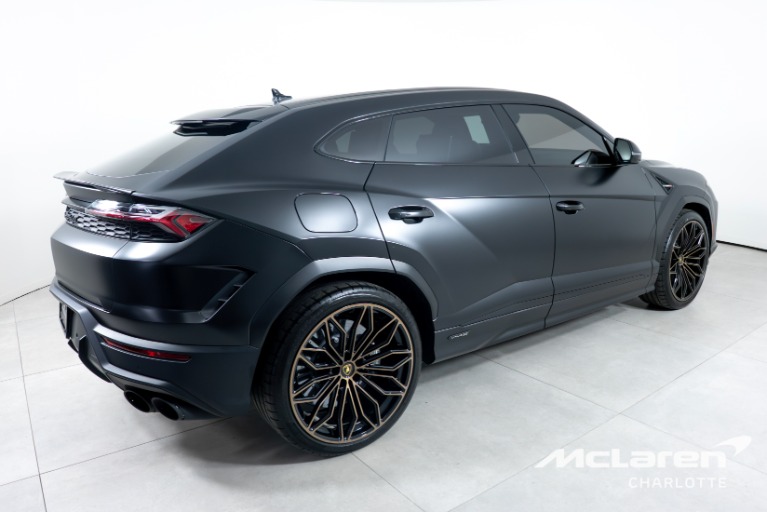Used-2025-Lamborghini-Urus-SE