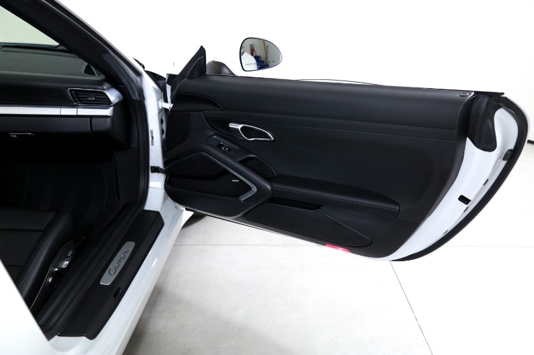 Used-2017-Porsche-911-Carrera