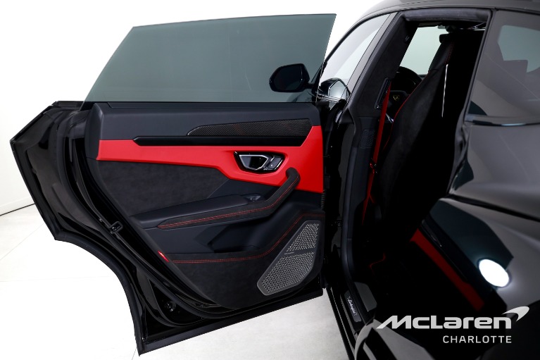 Used-2023-Lamborghini-Urus-S